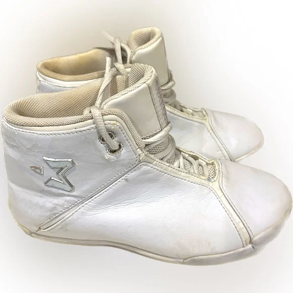 Vintage Starbury One by Stephon Marbury Men's Size:5.5 RARE!! Leather Basketball